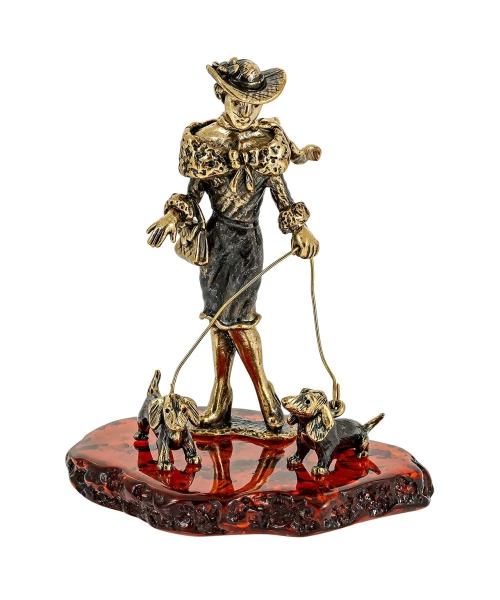 Фигурка Дама с собачками 